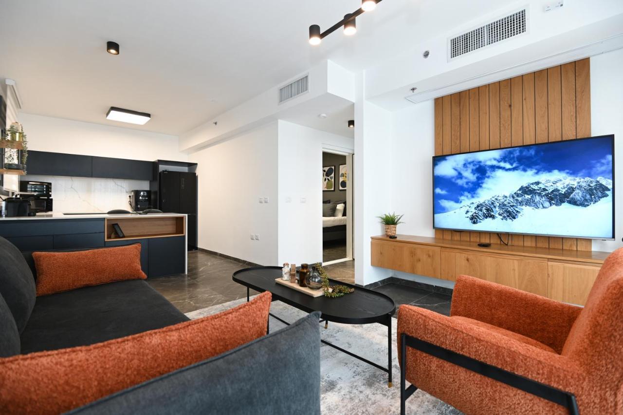 Yalarent C Kinneret Hotel Apartments Мигдал Екстериор снимка