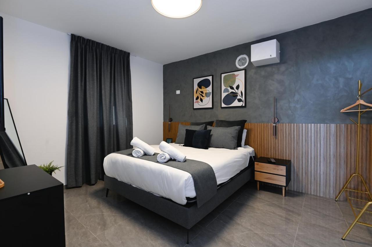 Yalarent C Kinneret Hotel Apartments Мигдал Екстериор снимка