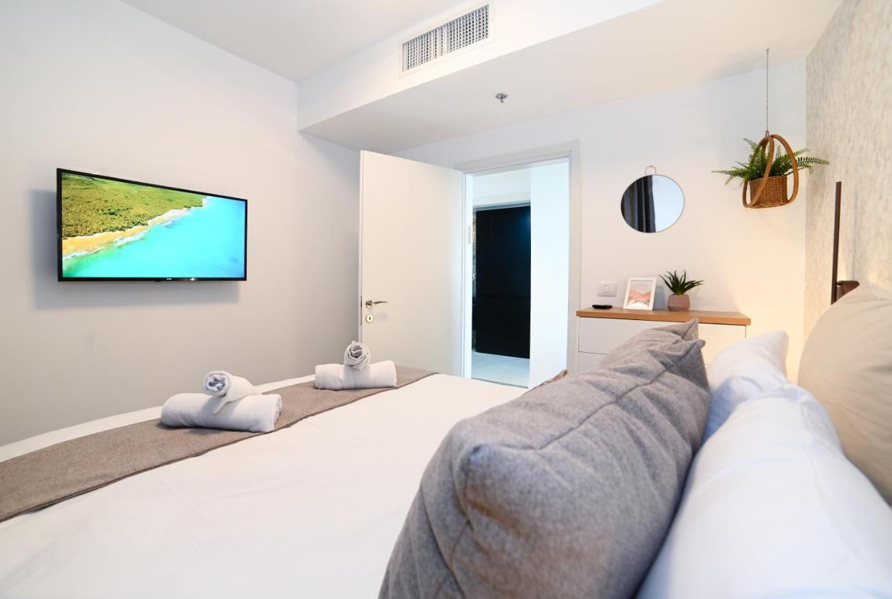 Yalarent C Kinneret Hotel Apartments Мигдал Екстериор снимка