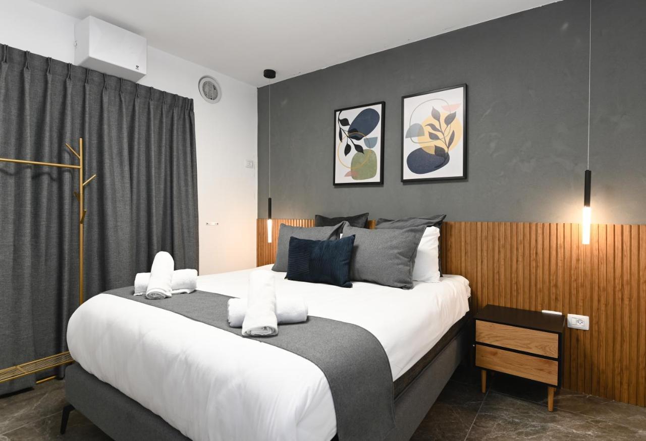 Yalarent C Kinneret Hotel Apartments Мигдал Екстериор снимка