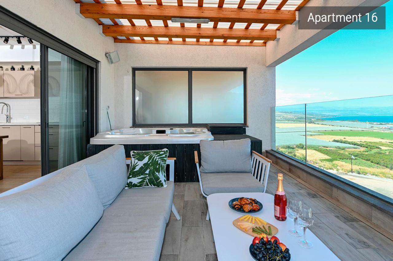 Yalarent C Kinneret Hotel Apartments Мигдал Екстериор снимка