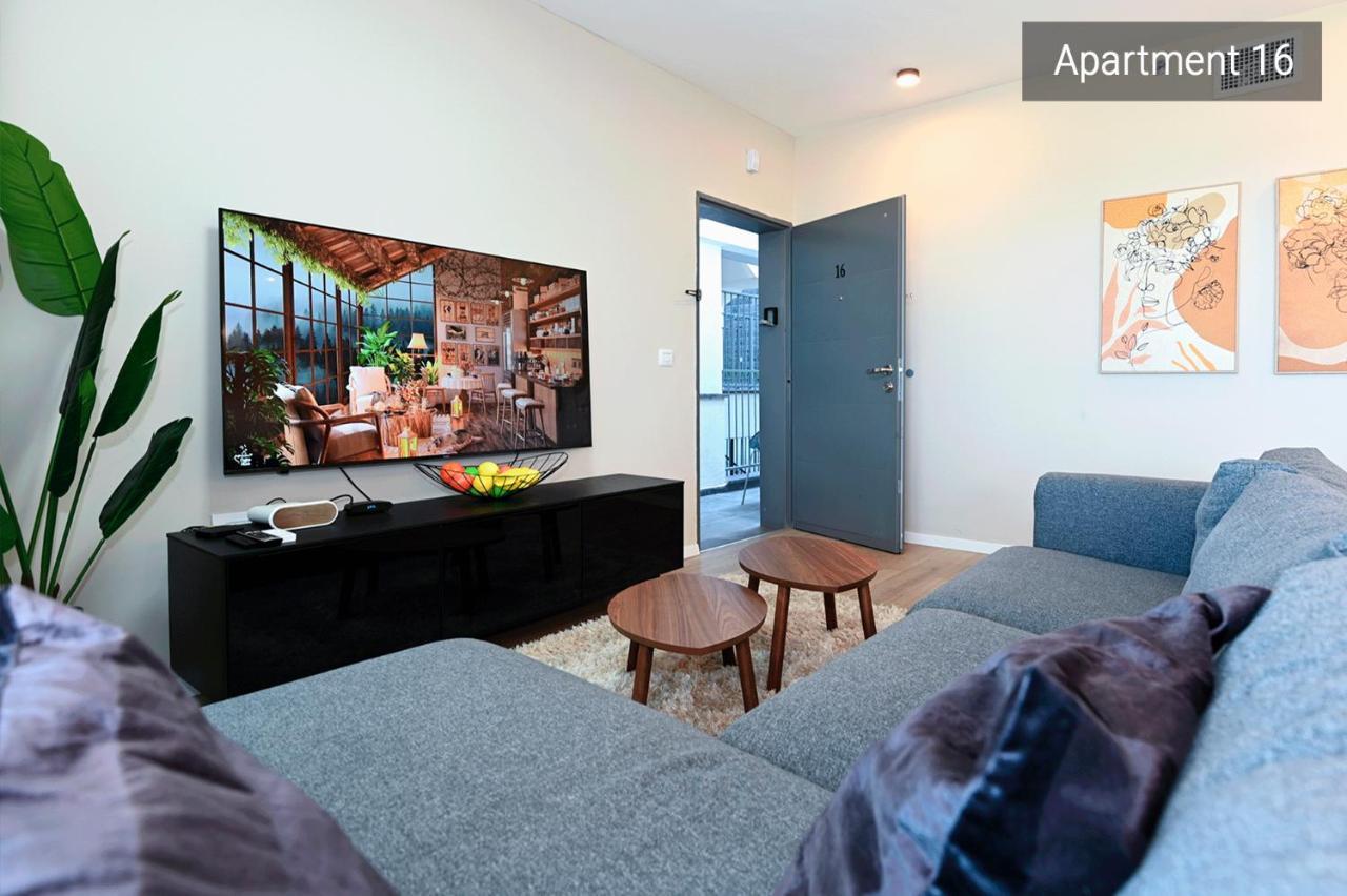 Yalarent C Kinneret Hotel Apartments Мигдал Екстериор снимка
