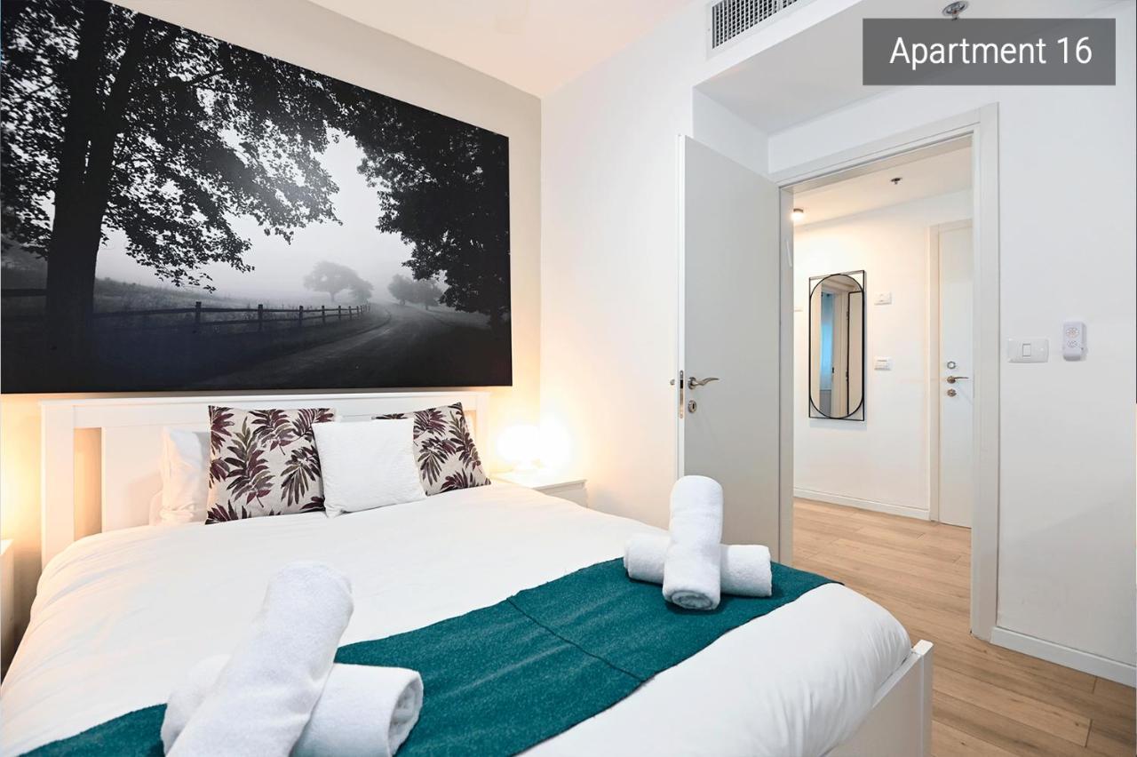 Yalarent C Kinneret Hotel Apartments Мигдал Екстериор снимка
